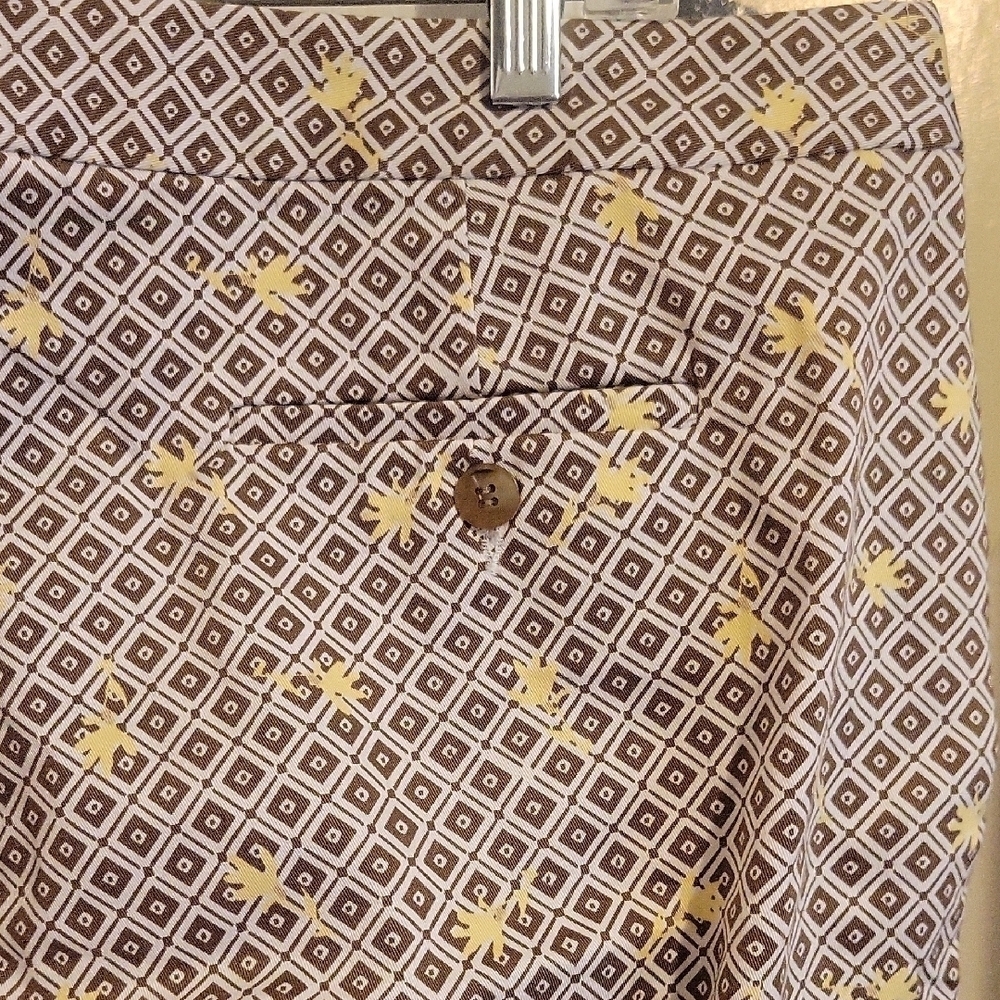 IZOD stretch brown, white Geo Print Crop Pants yellow accent front pockets NWT - Picture 5 of 7